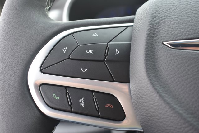 New 2026 Chrysler Pacifica Select image 21