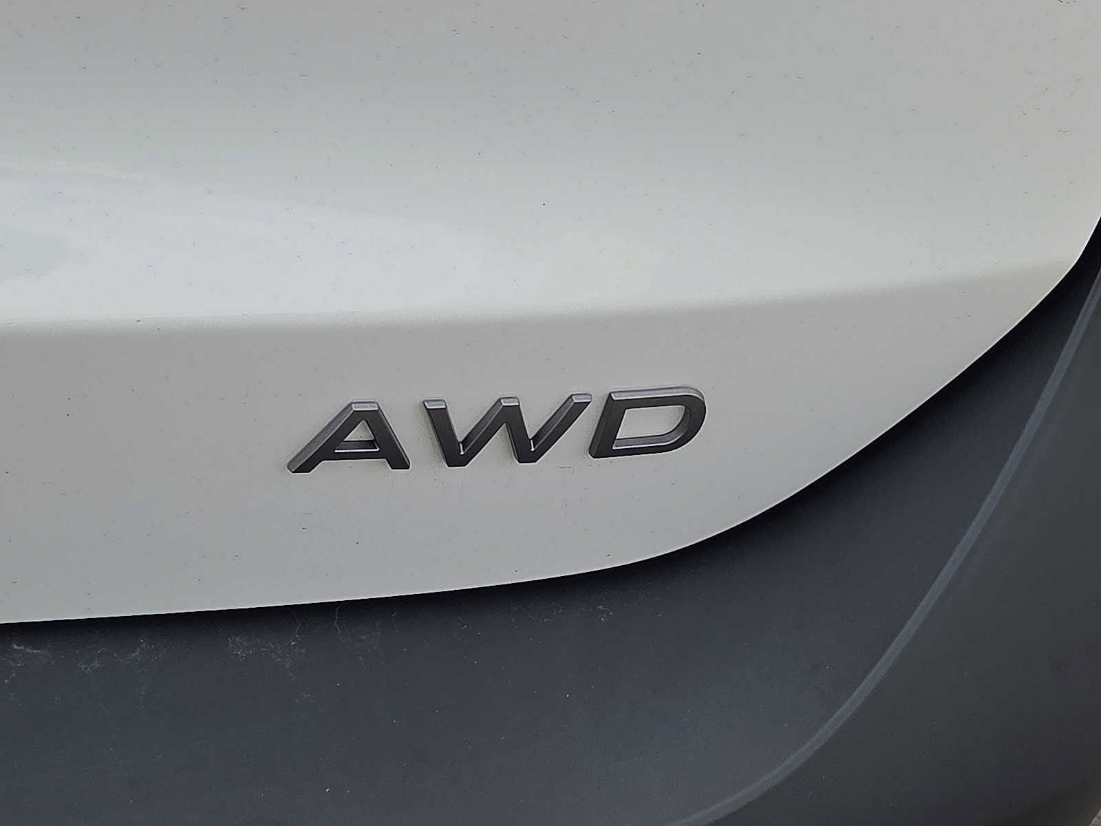 Used 2025 Nissan Kicks SV AWD/4WD image 29