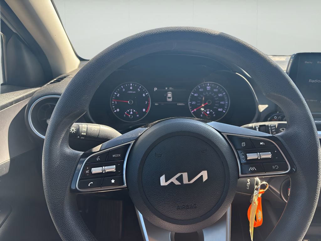 Used 2023 Kia Forte LXS image 17