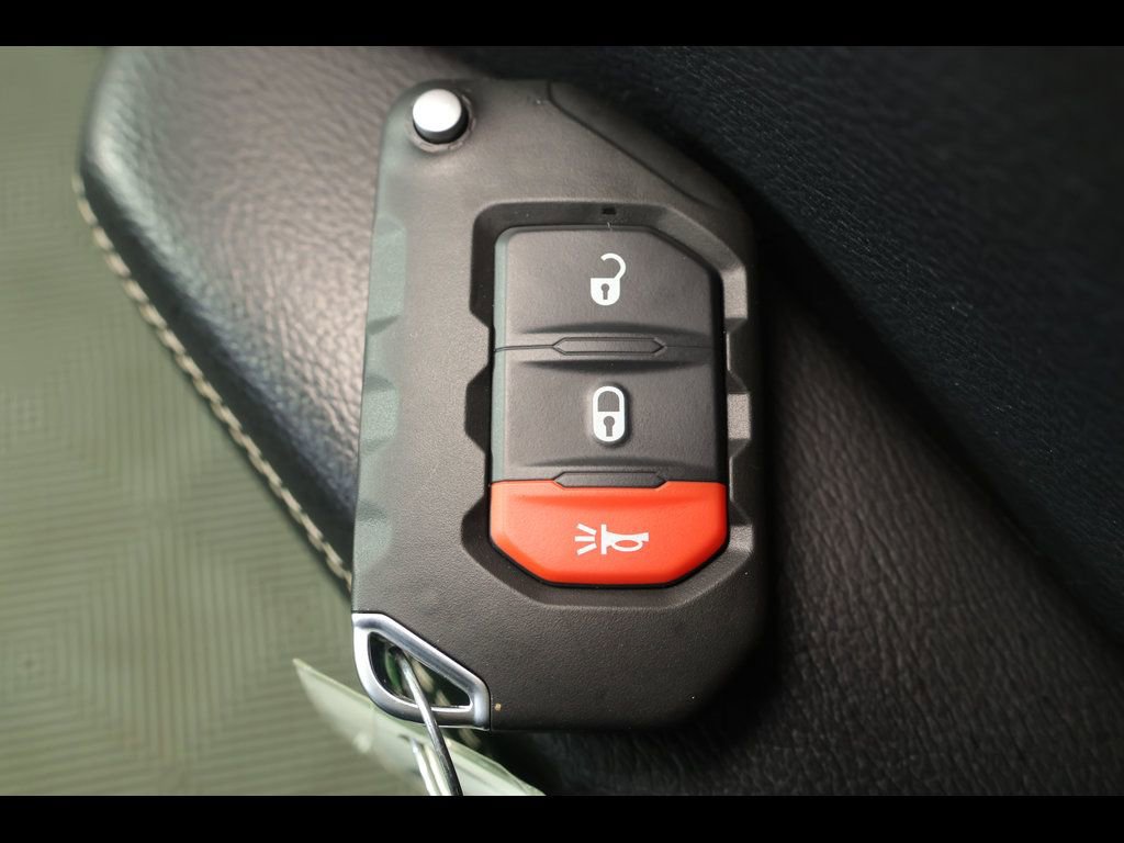 Used 2022 Jeep Wrangler Sport S image 26