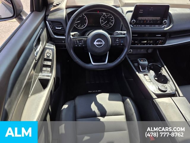 Used 2023 Nissan Rogue SV w/ SV Premium B Package image 5