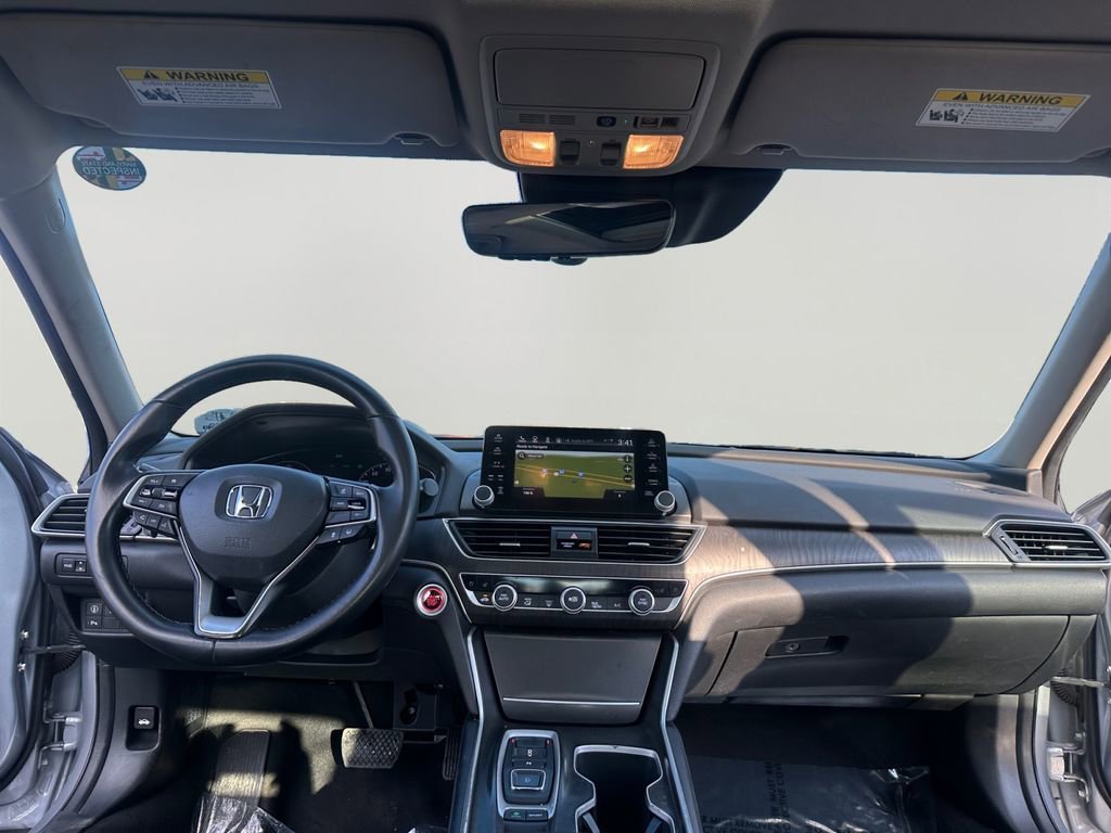 Used 2018 Honda Accord Touring image 10