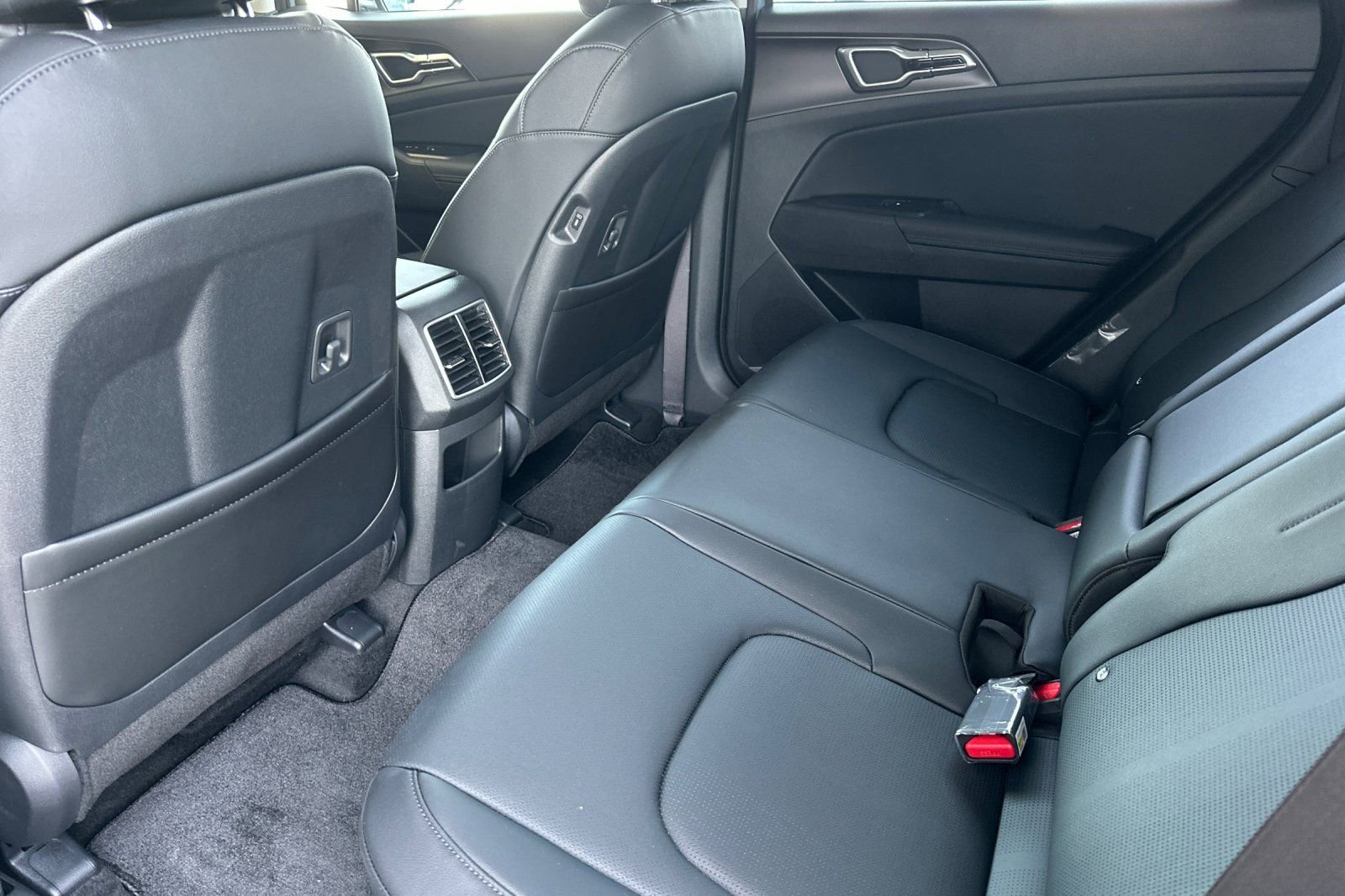 New 2026 Kia Sportage EX w/ EX Panoramic Sunroof Package image 13