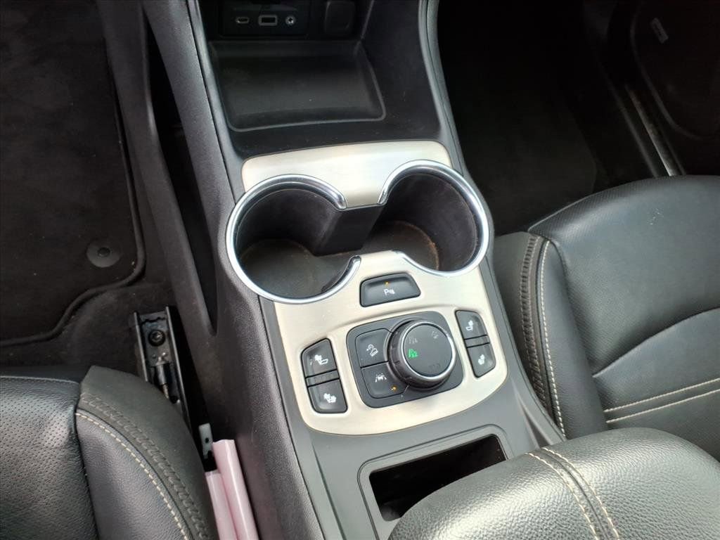 Used 2022 GMC Terrain Denali image 30