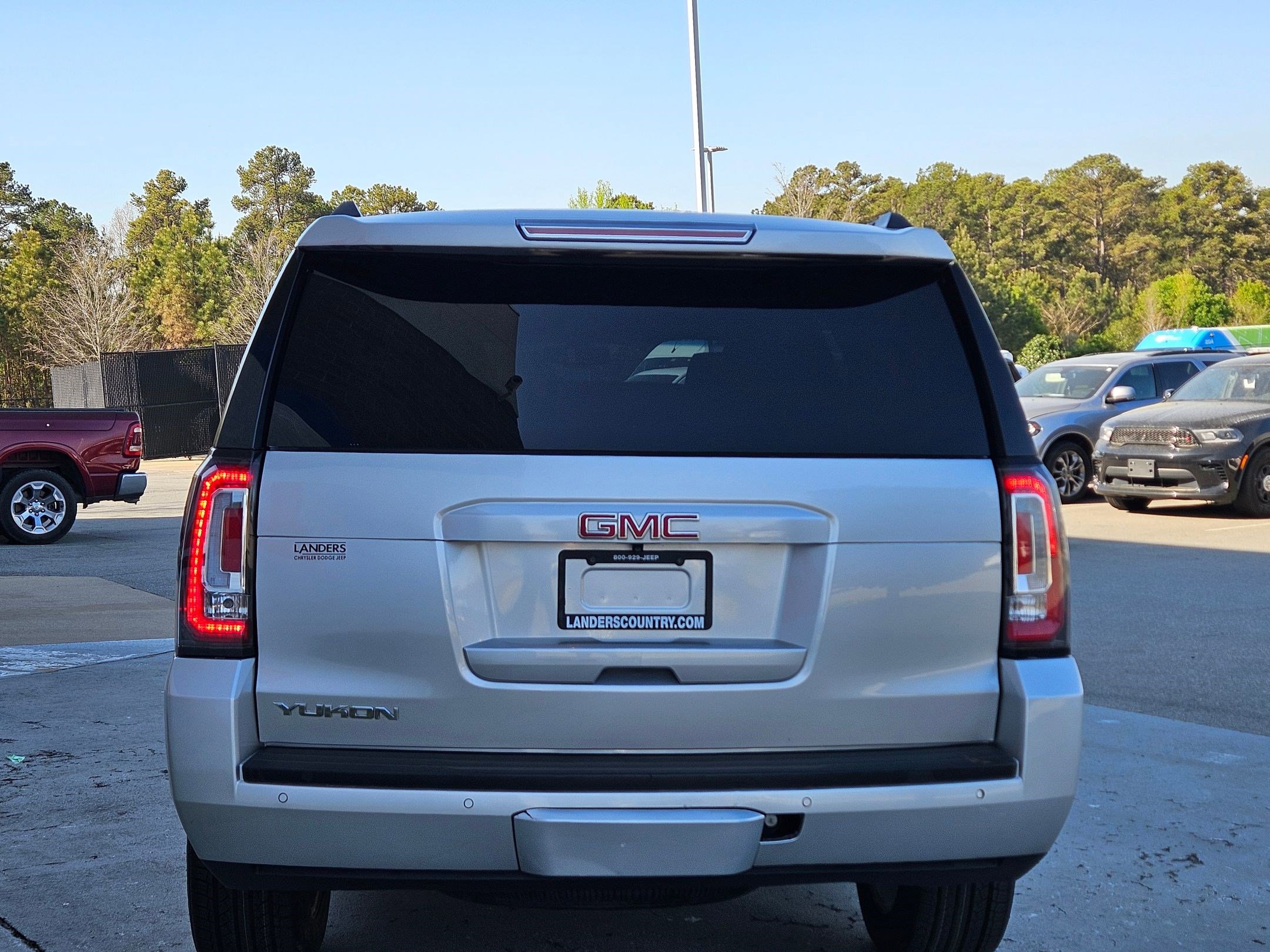 Used 2019 GMC Yukon SLE w/ SLE Value Package image 6