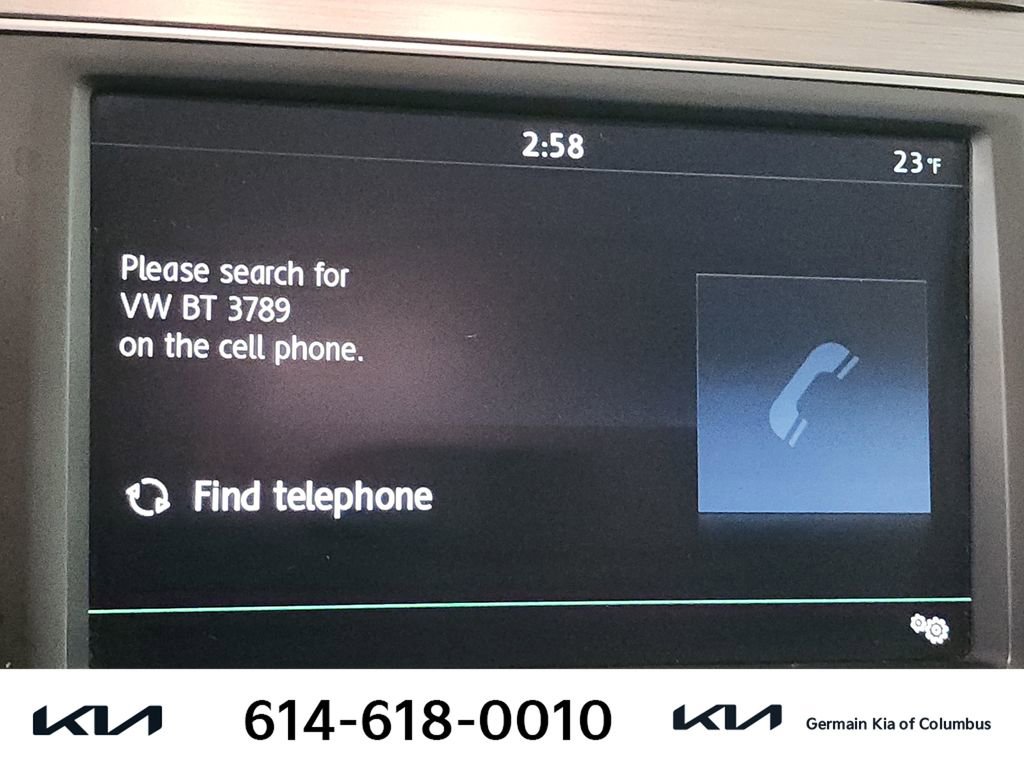 Used 2016 Volkswagen Golf S image 28