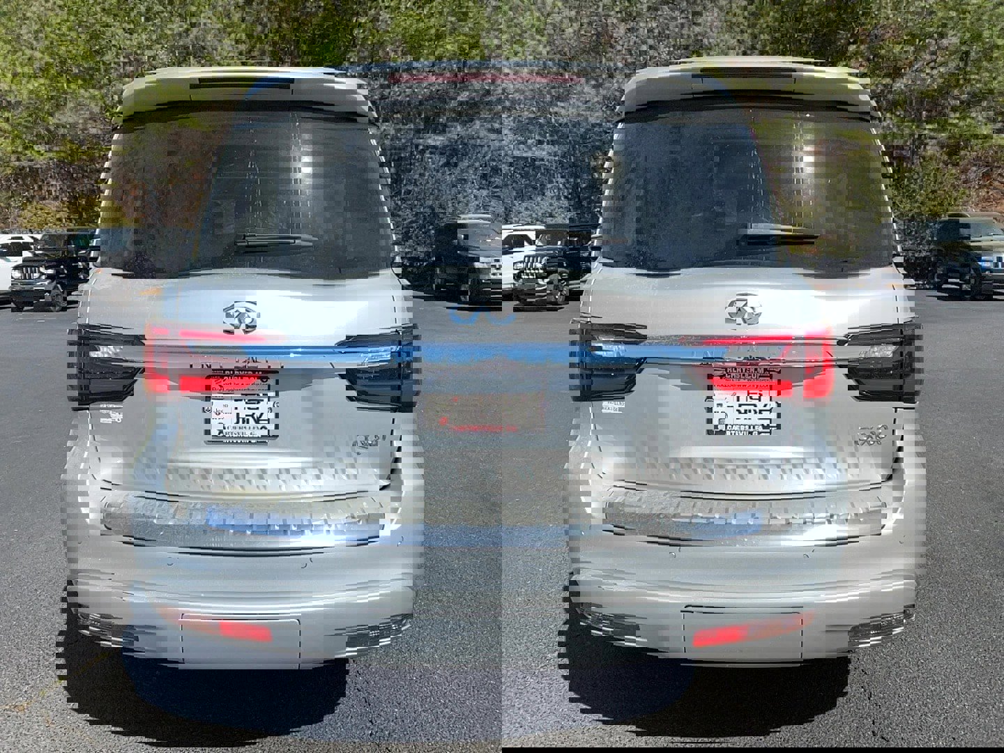 Used 2022 INFINITI QX80 Luxe w/ All-Season Package image 6