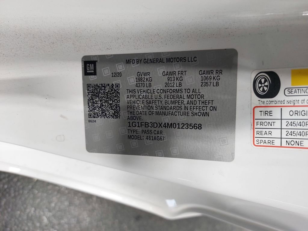 Used 2021 Chevrolet Camaro LT RWD image 34
