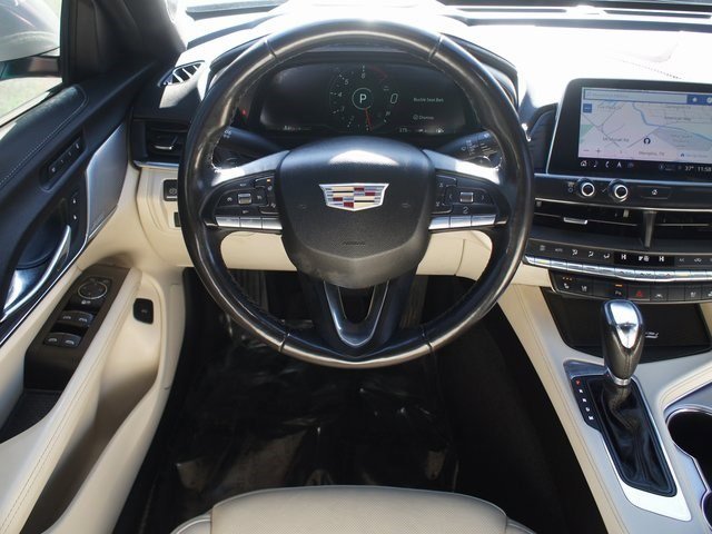 Used 2023 Cadillac CT4 Premium Luxury image 5