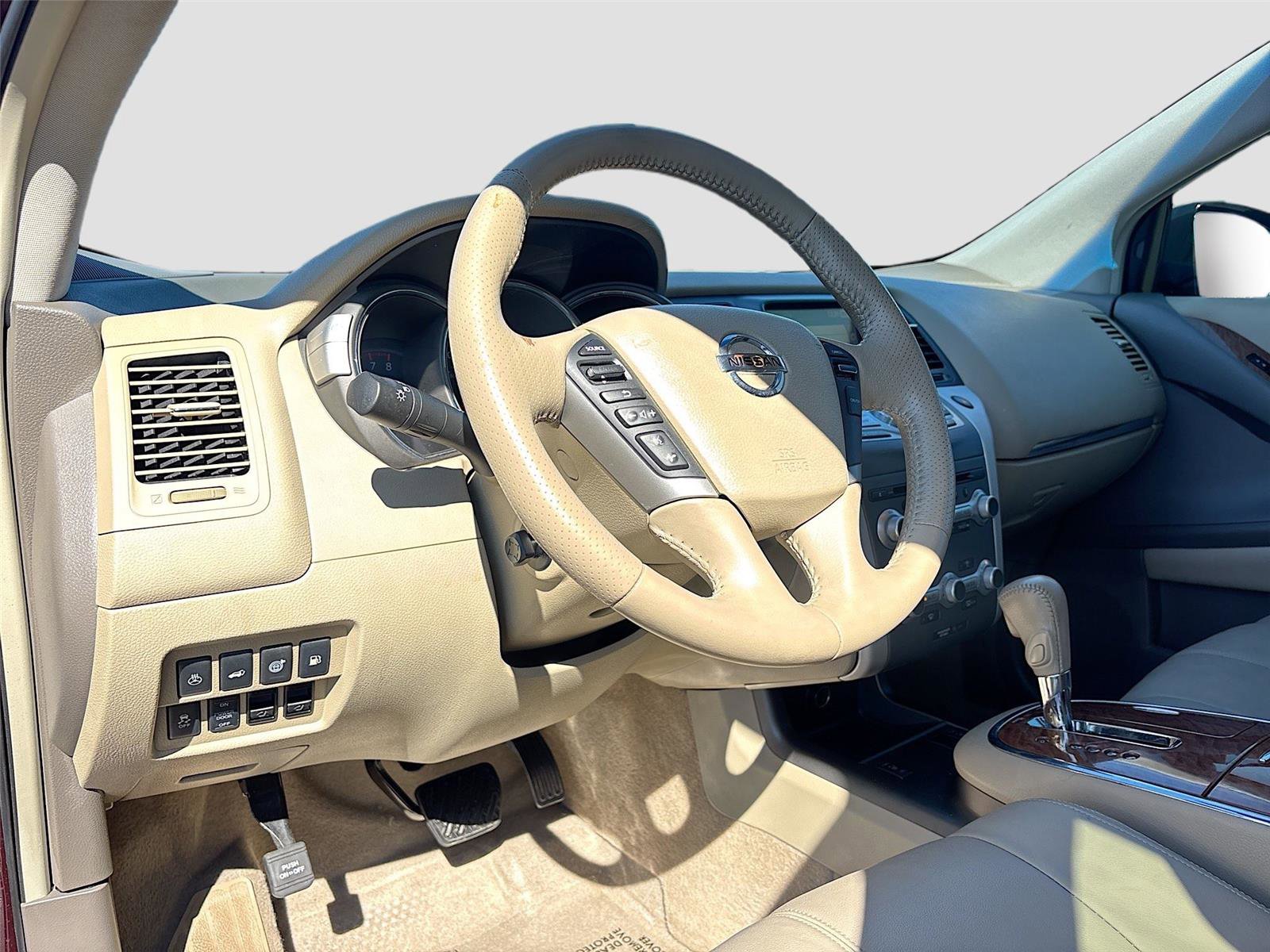 Used 2014 Nissan Murano LE w/ Platinum Edition Package image 10