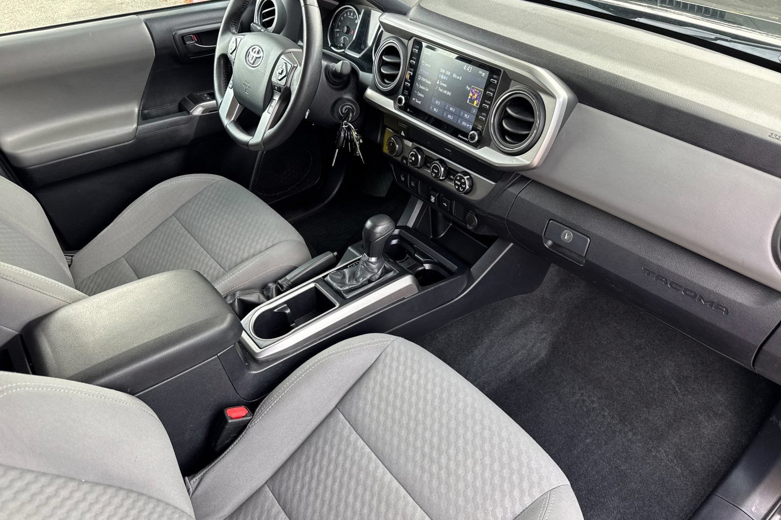 Used 2020 Toyota Tacoma SR5 w/ Technology Package AWD/4WD image 18