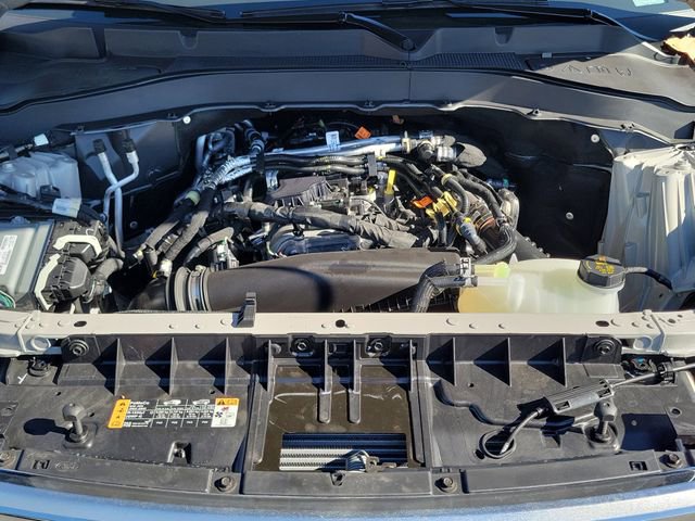 Used 2025 Ford Explorer Active w/ Active Comfort Package RWD image 22