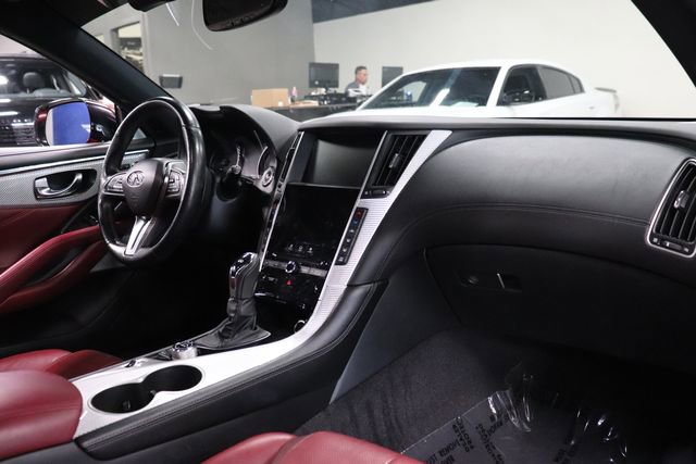 Used 2018 INFINITI Q60 Red Sport 400 w/ Sensory Package 3.0T Sport RWD image 18