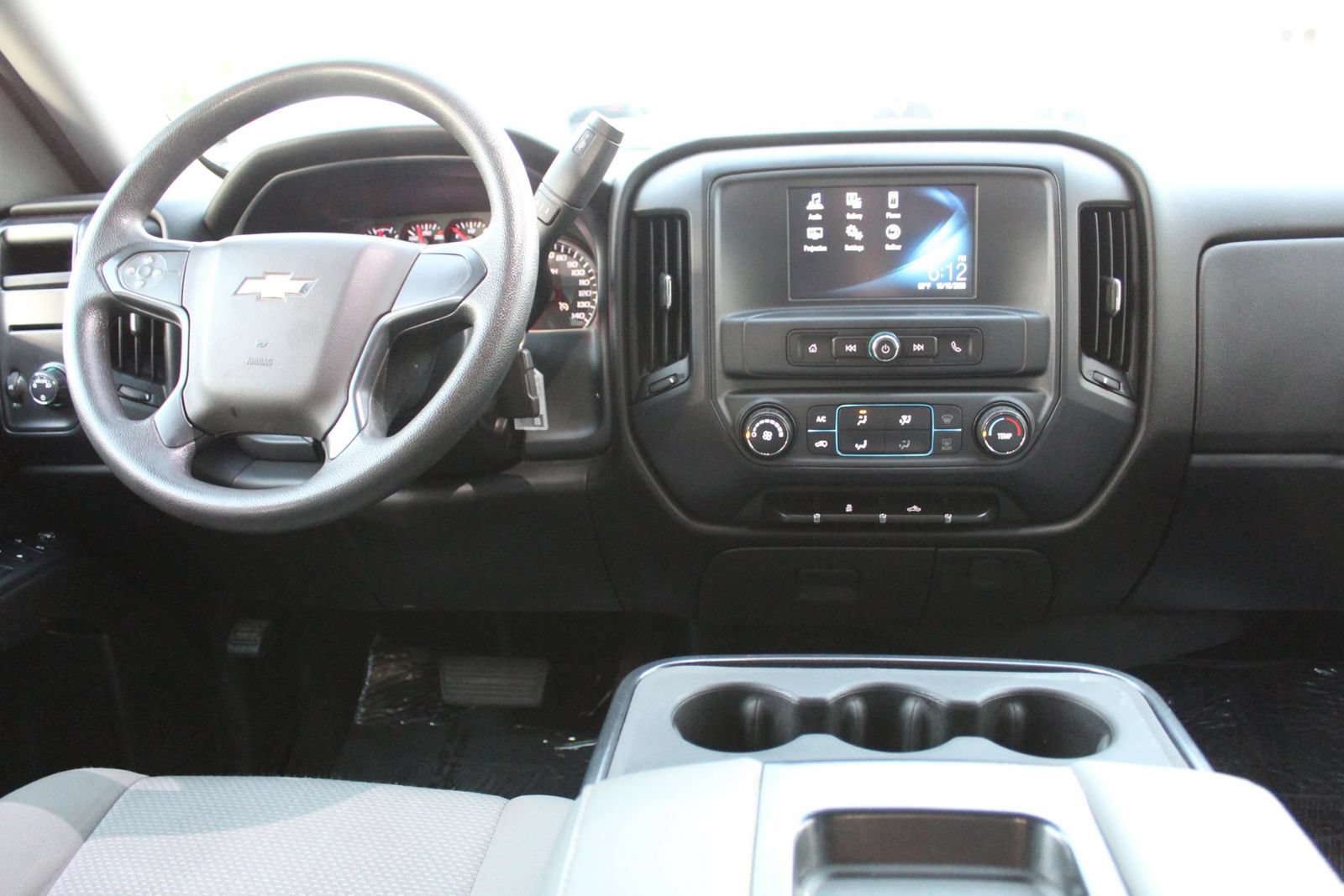 Used 2018 Chevrolet Silverado 1500 Custom w/ Custom Value Package RWD image 13