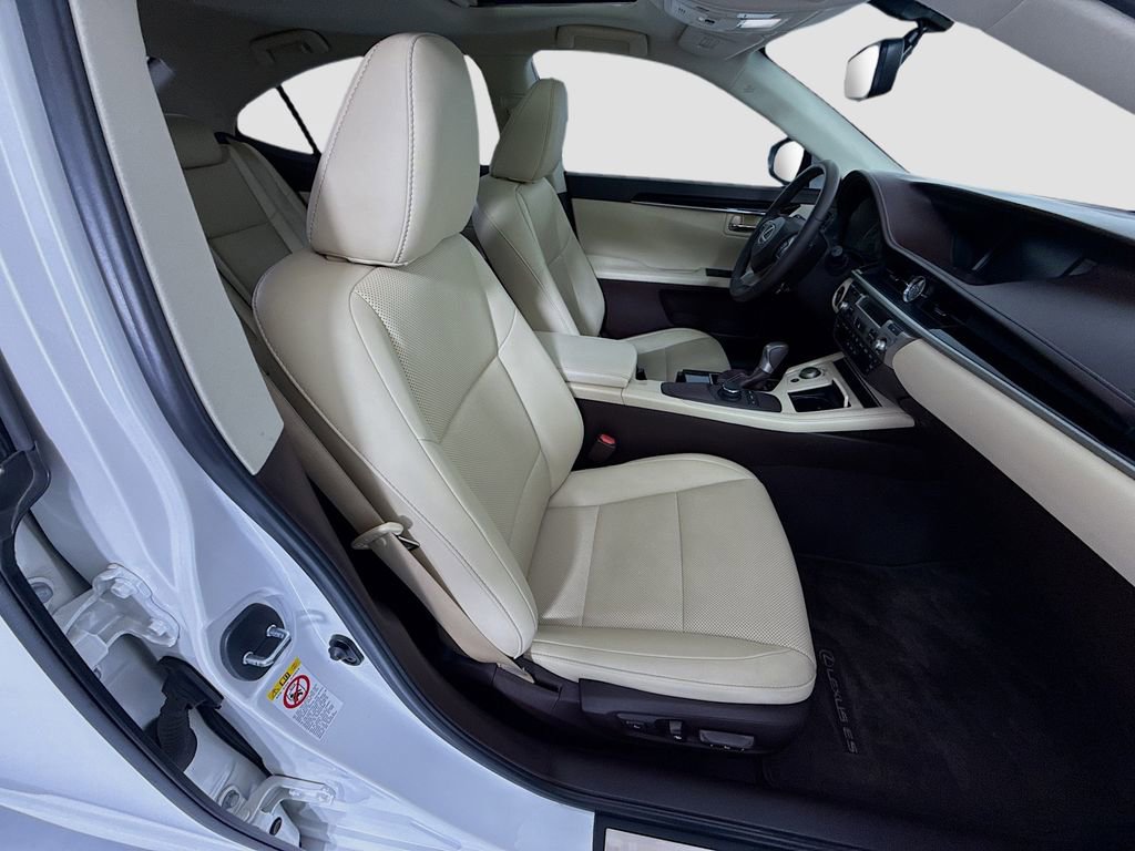 Used 2016 Lexus ES 350 w/ Accessory Package image 20