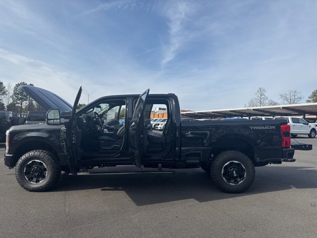 New 2026 Ford F250 Platinum w/ Tremor Off-Road Package image 25