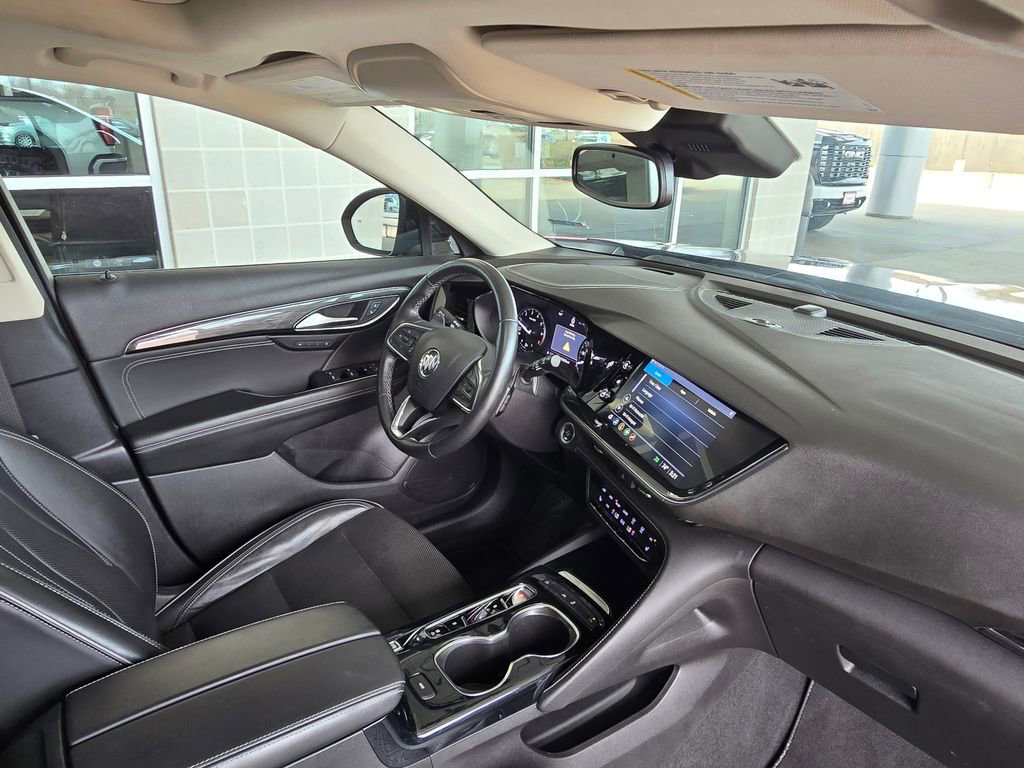 Used 2021 Buick Envision Essence w/ Sport Touring Package image 18