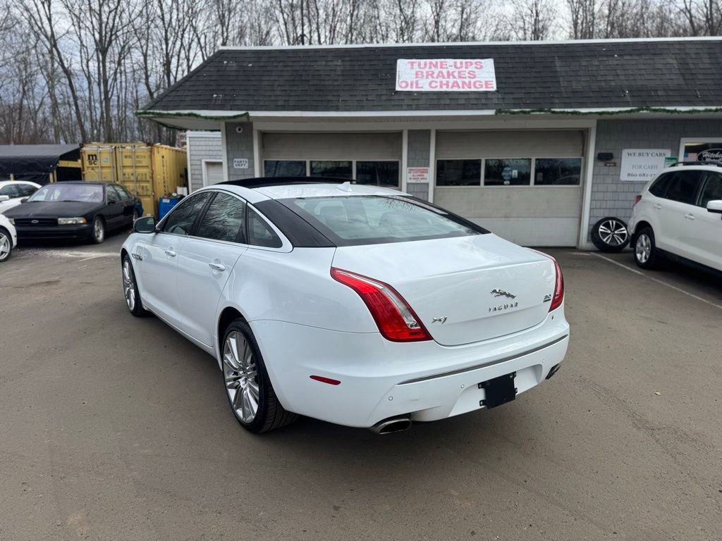 Used 2013 Jaguar XJ AWD image 8