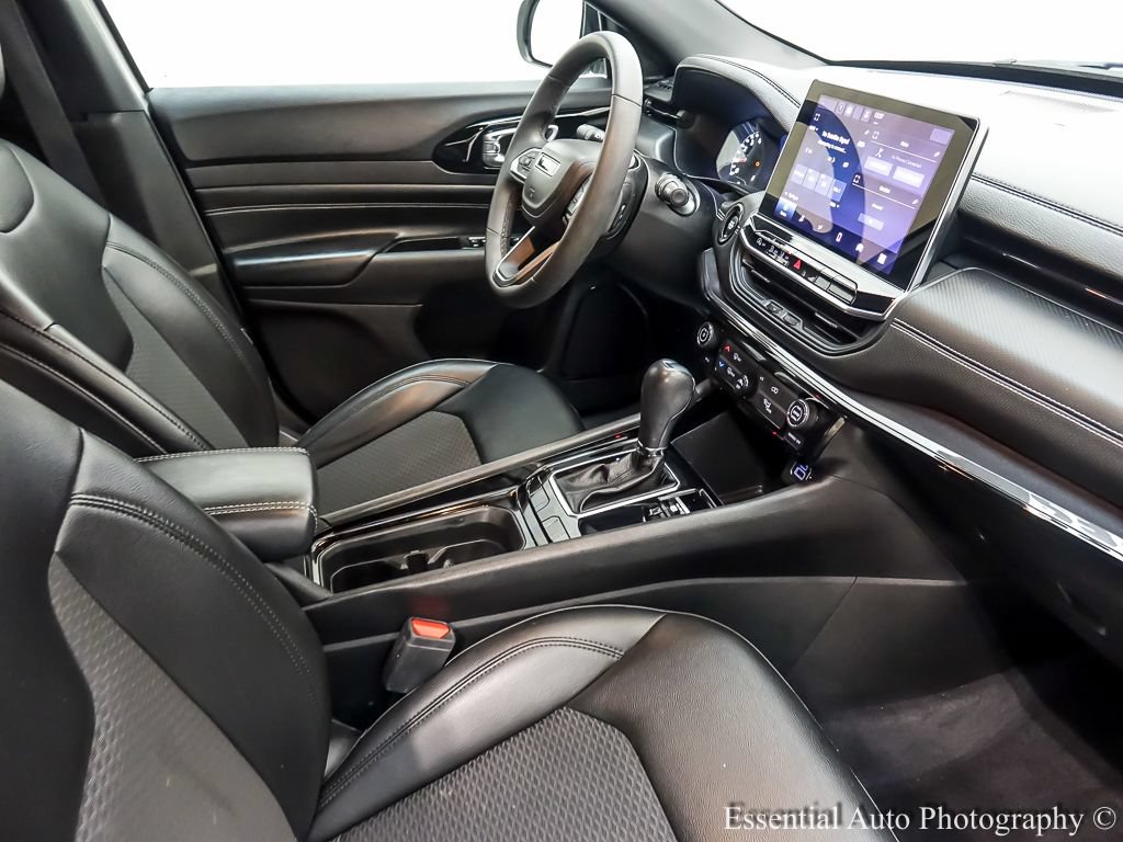 Used 2022 Jeep Compass Latitude FWD image 23