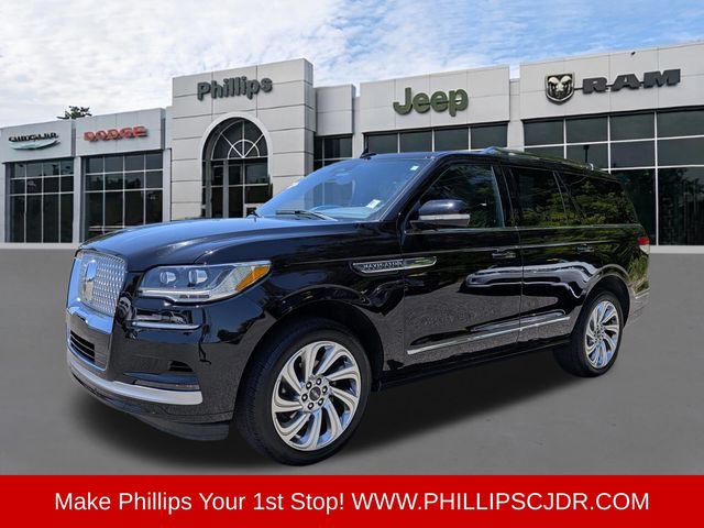 Used 2024 Lincoln Navigator Premiere AWD/4WD image 7