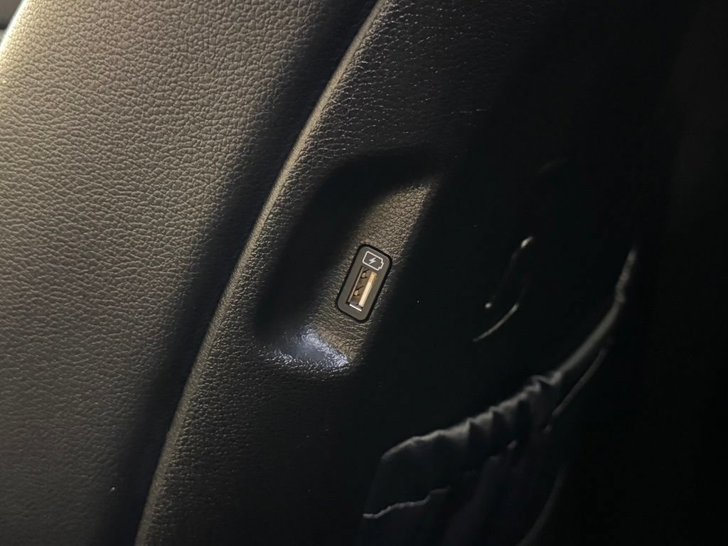 Used 2022 Kia Telluride EX FWD image 32