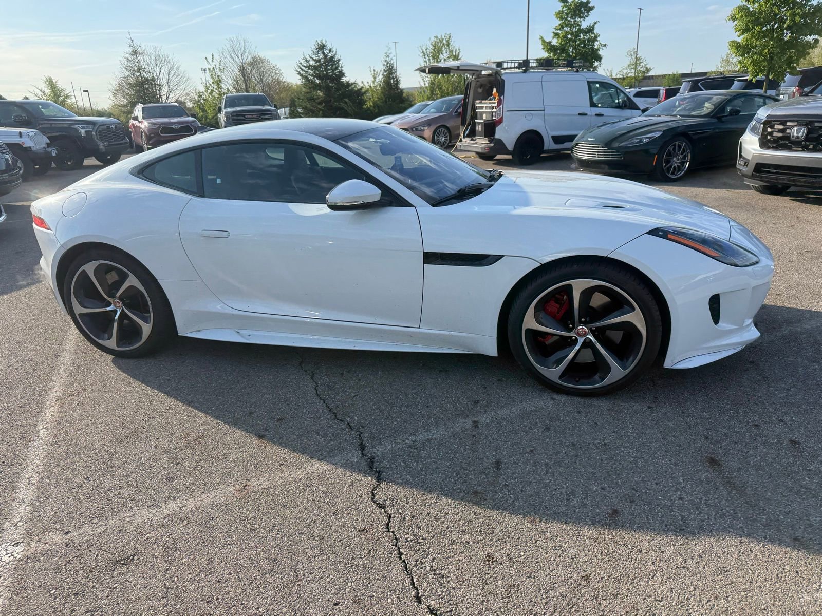 Used 2017 Jaguar F-TYPE R image 4