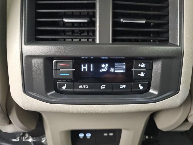 Used 2023 Volkswagen Atlas SEL Premium AWD/4WD image 32