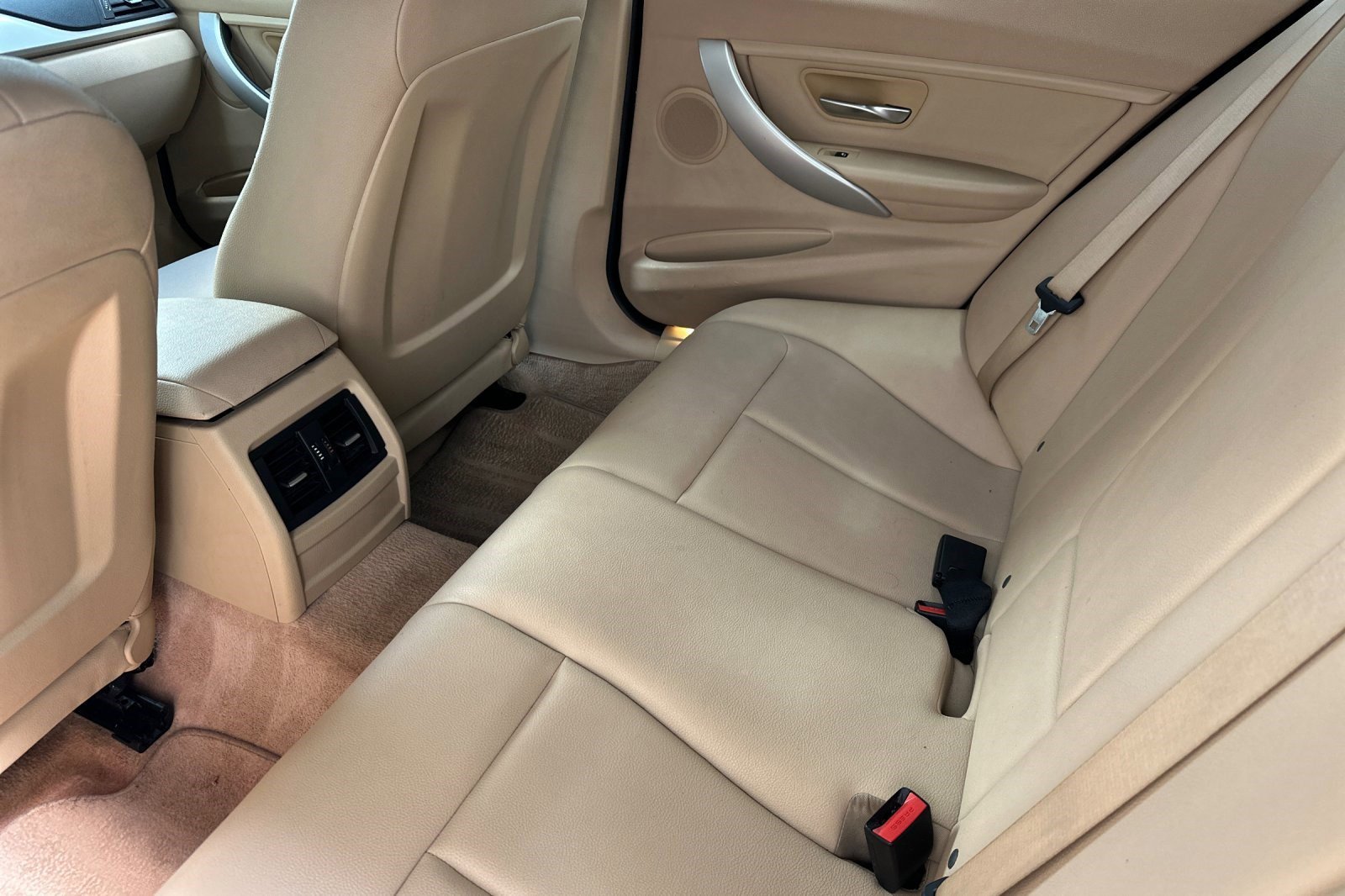 Used 2014 BMW 320i Sedan image 15