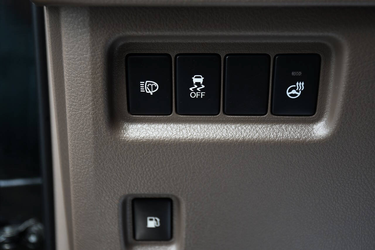 Used 2016 Lexus GX 460 Luxury AWD/4WD image 39