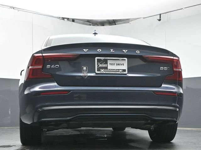 Certified 2025 Volvo S60 B5 Core AWD/4WD image 35