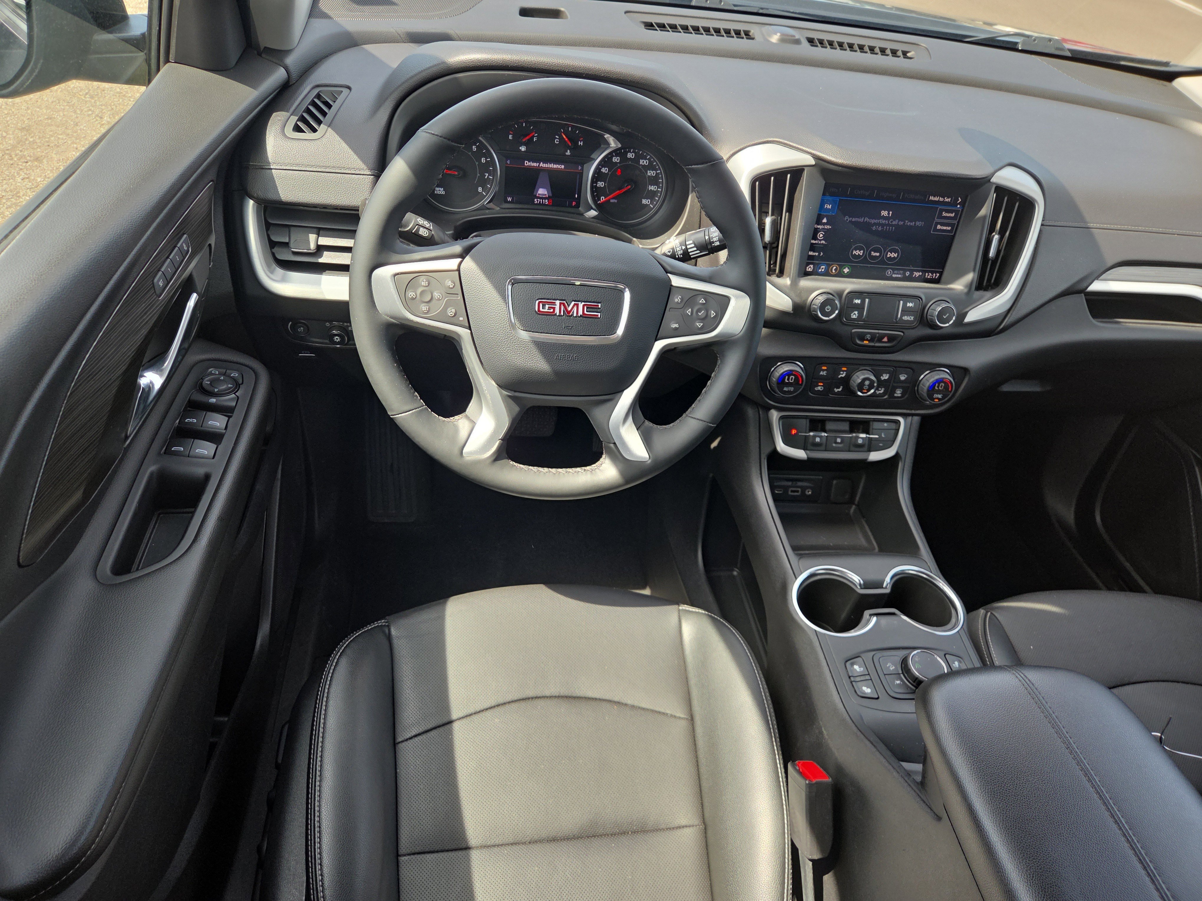 Used 2023 GMC Terrain SLT image 8