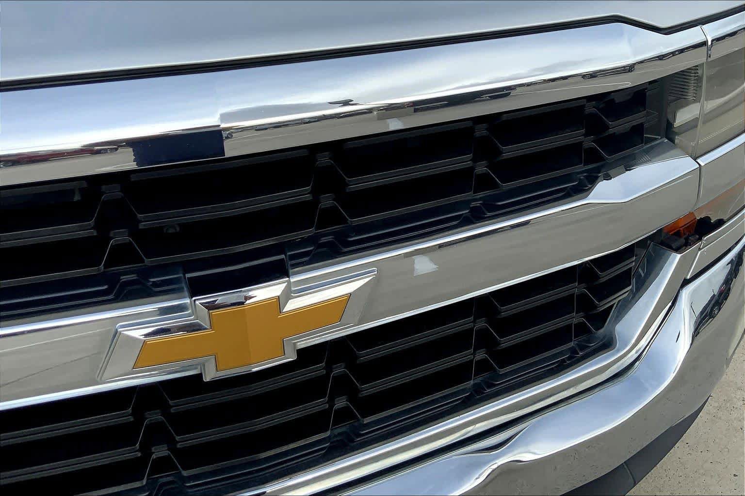 Used 2018 Chevrolet Silverado 1500 LT w/ Texas Edition RWD image 29