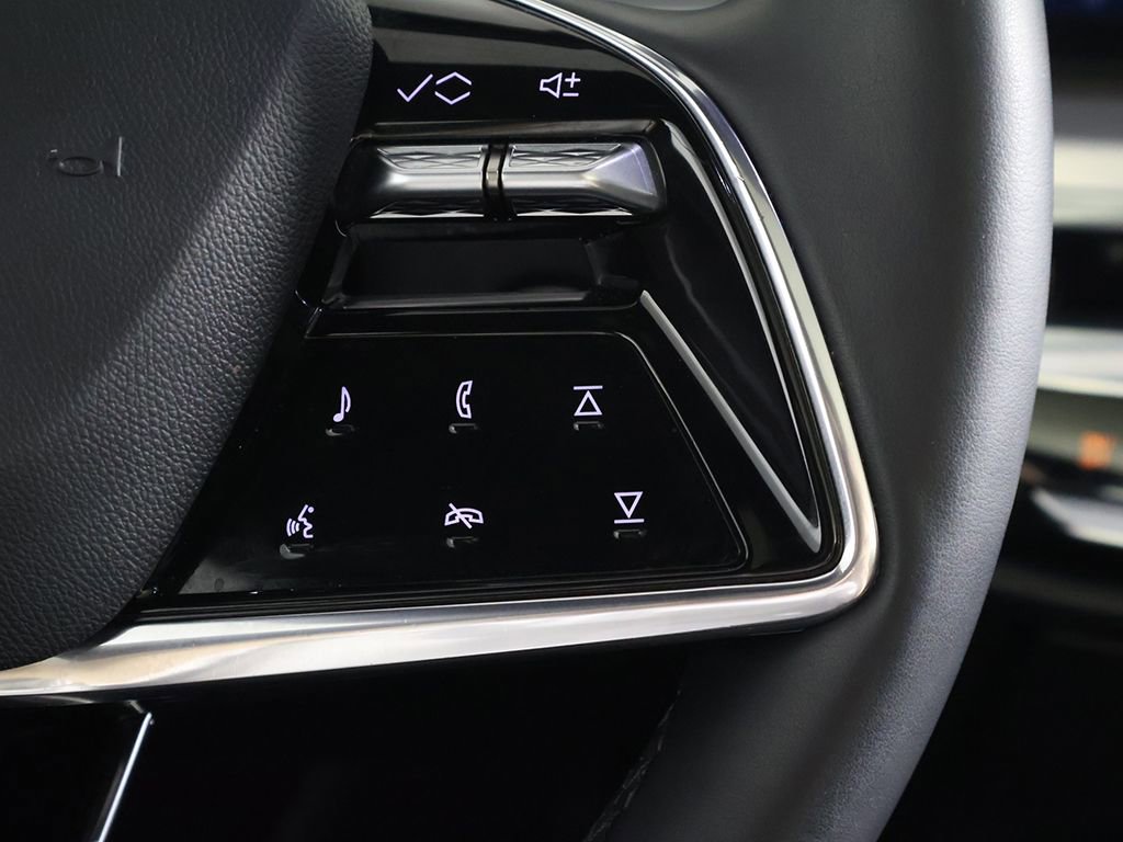 Used 2024 Cadillac Lyriq Luxury RWD image 43