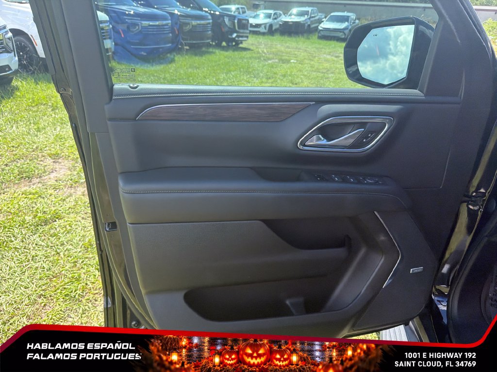 Used 2022 Chevrolet Tahoe Z71 w/ Z71 Off-Road Package AWD/4WD image 12