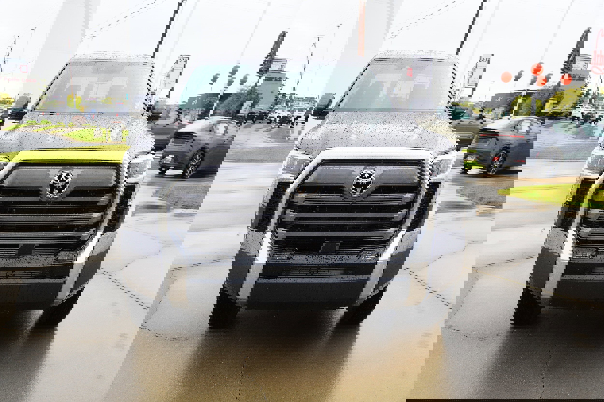 Used 2024 Toyota Tundra Limited image 3