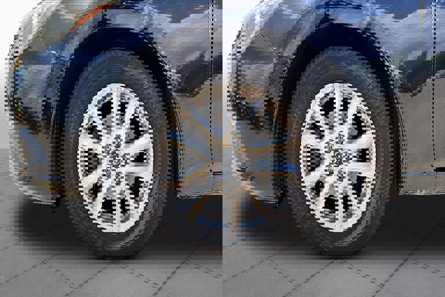 Used 2014 MAZDA MAZDA3 i Touring FWD image 10