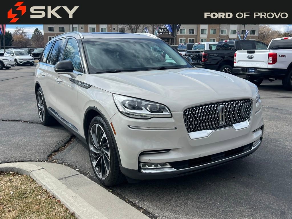 Used 2020 Lincoln Aviator Reserve w/ Equipment Group 202A image 5