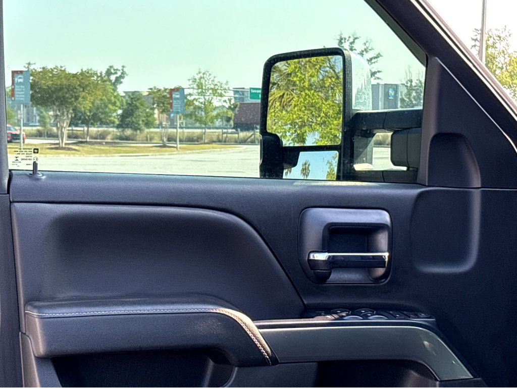 Used 2018 Chevrolet Silverado 1500 LT w/ All Star Edition RWD image 5