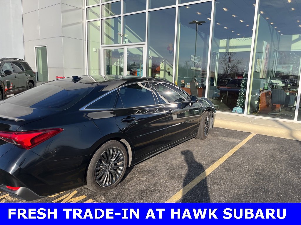 Used 2021 Toyota Avalon XSE image 5