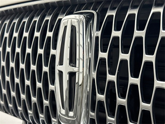 Used 2022 Lincoln Aviator AWD image 13