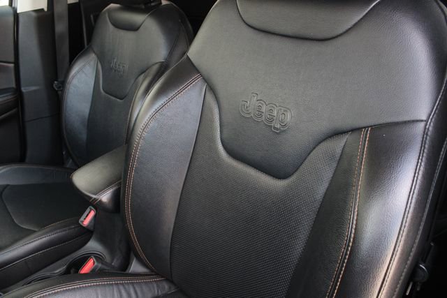 Used 2021 Jeep Compass Limited w/ Sun and Sound Group AWD/4WD image 6