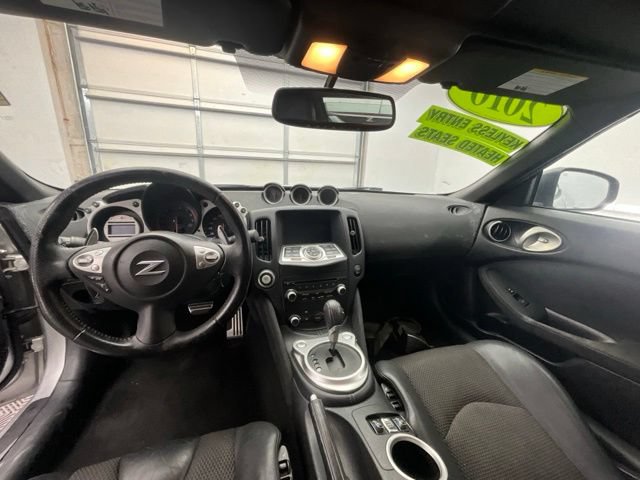 Used 2010 Nissan 370Z Touring RWD image 4