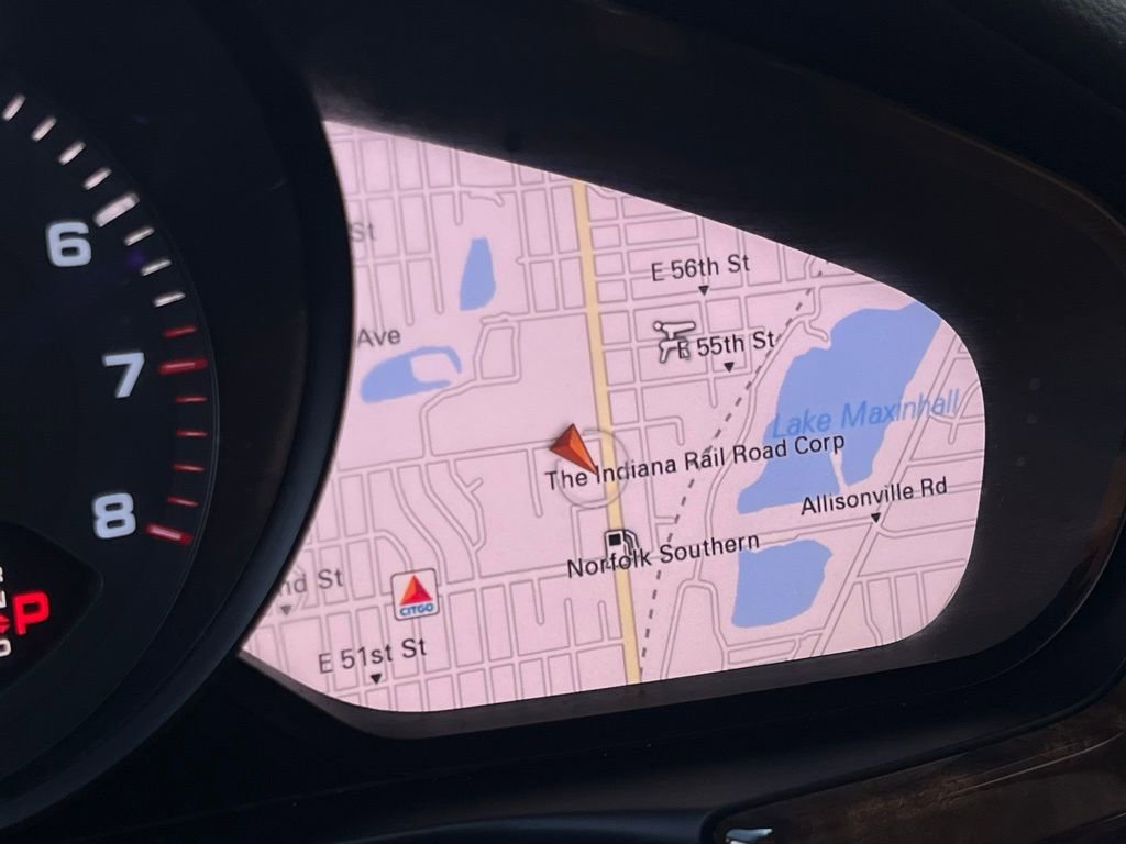 Used 2018 Porsche Panamera 4 image 46