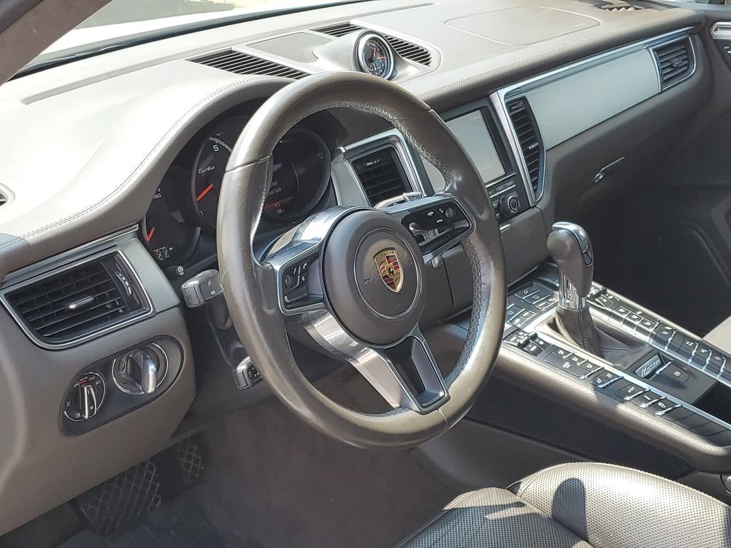 Used 2016 Porsche Macan Turbo AWD/4WD image 8