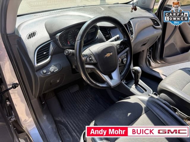 Used 2020 Chevrolet Trax LT w/ LT Convenience Package FWD image 6