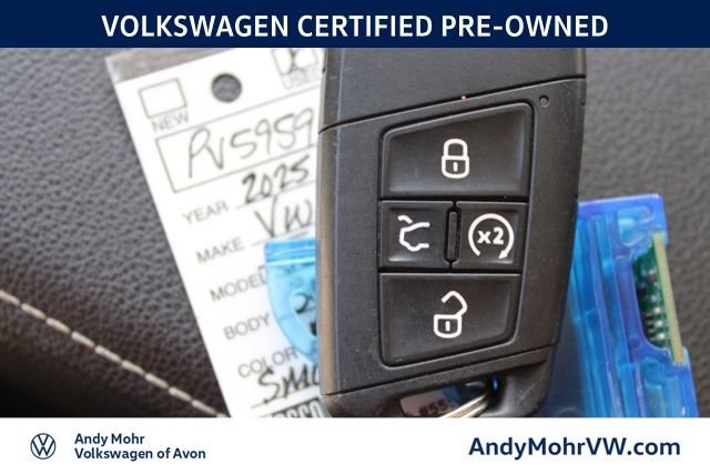 Used 2025 Volkswagen Jetta SE FWD image 32