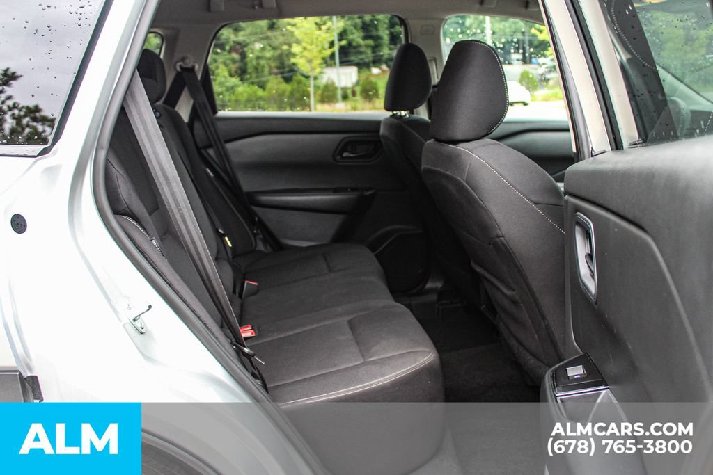 Used 2024 Nissan Rogue S FWD image 17