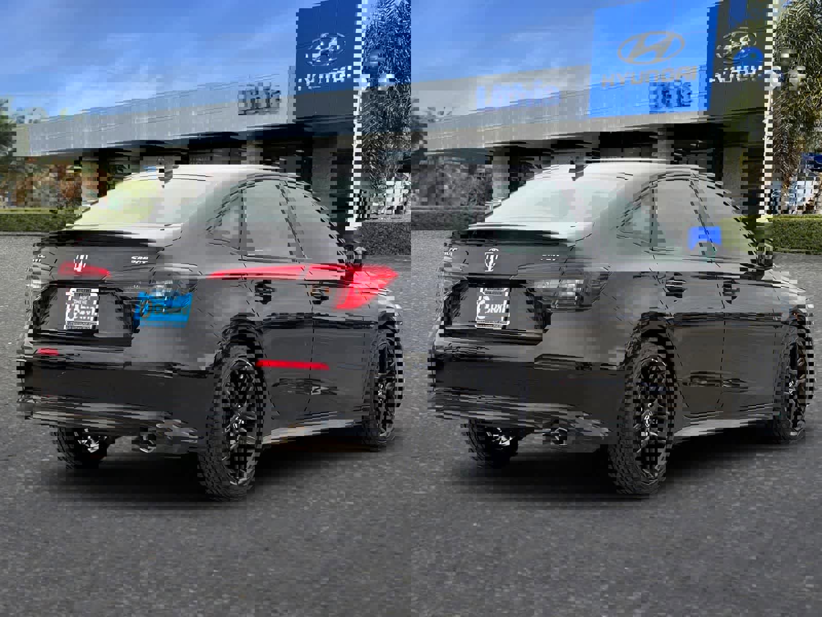 Used 2024 Honda Civic Sport image 3