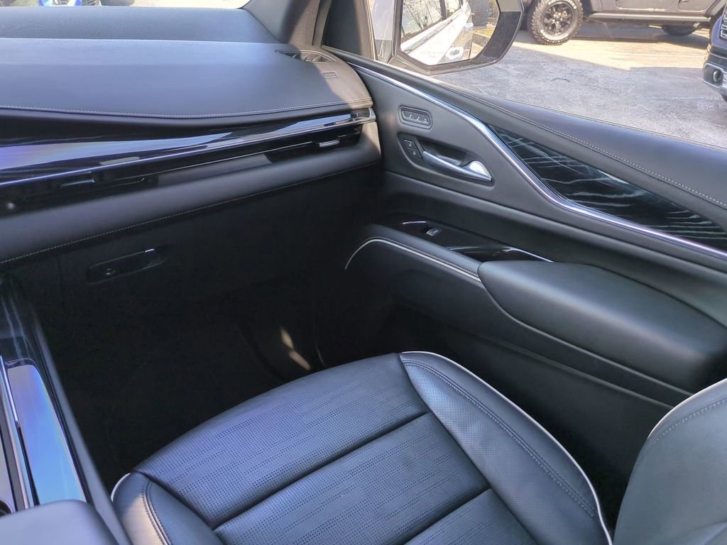 Used 2023 Cadillac Escalade Sport RWD image 17