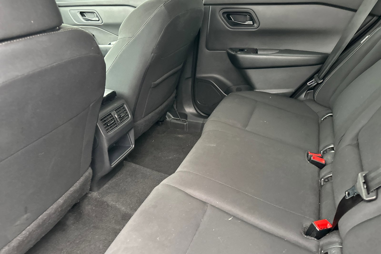 Certified 2024 Nissan Rogue S image 12